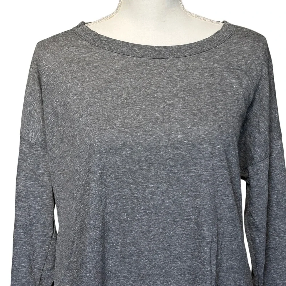 Lulus Charcoal Gray Long Sleeve Tee Shirt Soft Knit Casual Basic Top Size M NWT - Picture 3 of 9